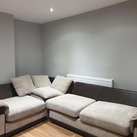 Lovely 1 Bedroom Flat High Barnet 3 Mins Away Esterno foto