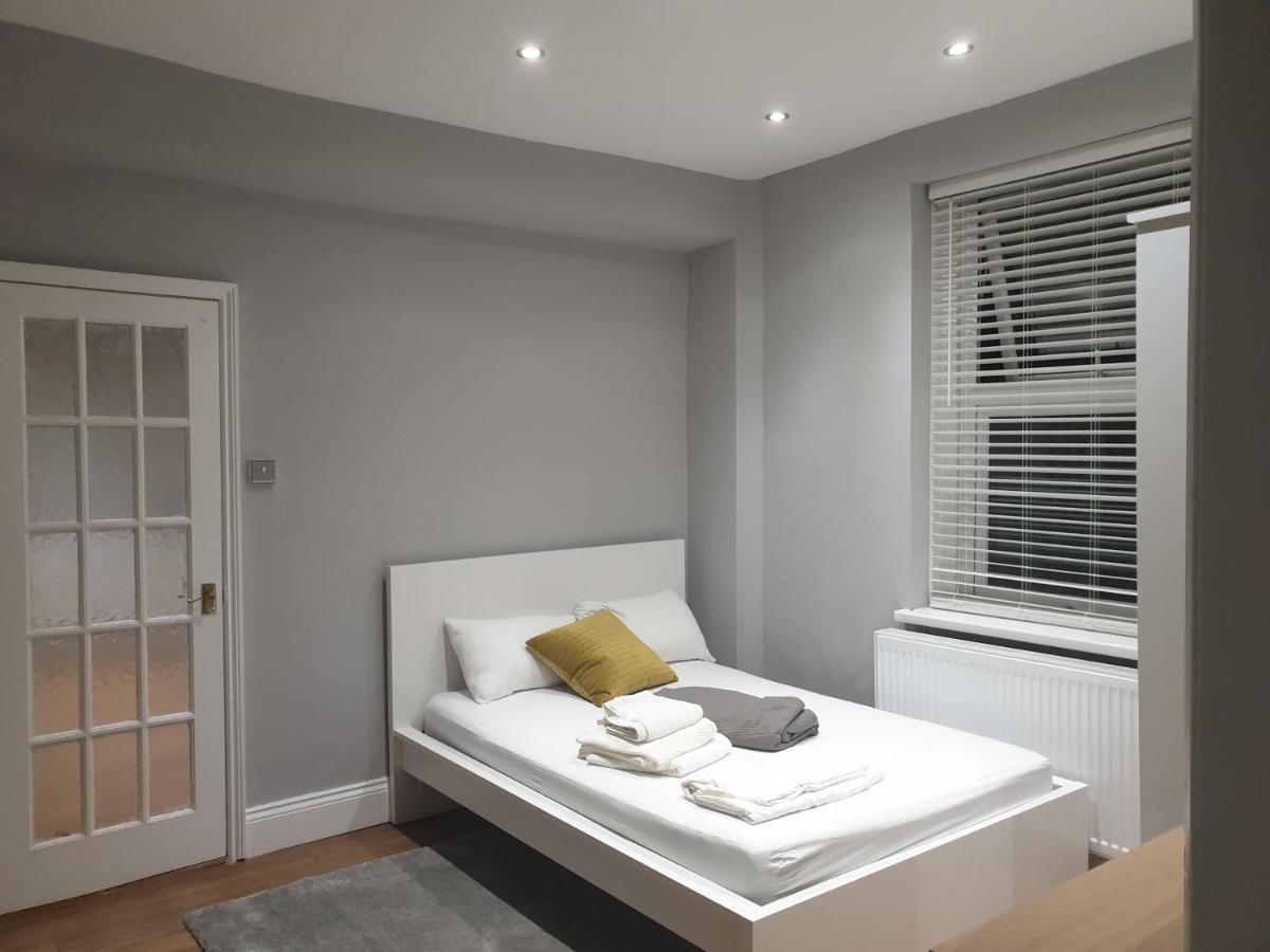 Lovely 1 Bedroom Flat High Barnet 3 Mins Away Esterno foto
