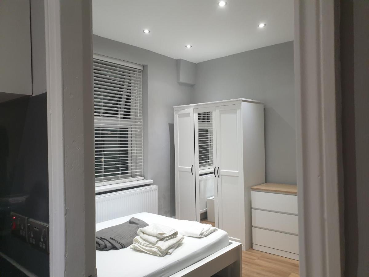 Lovely 1 Bedroom Flat High Barnet 3 Mins Away Esterno foto