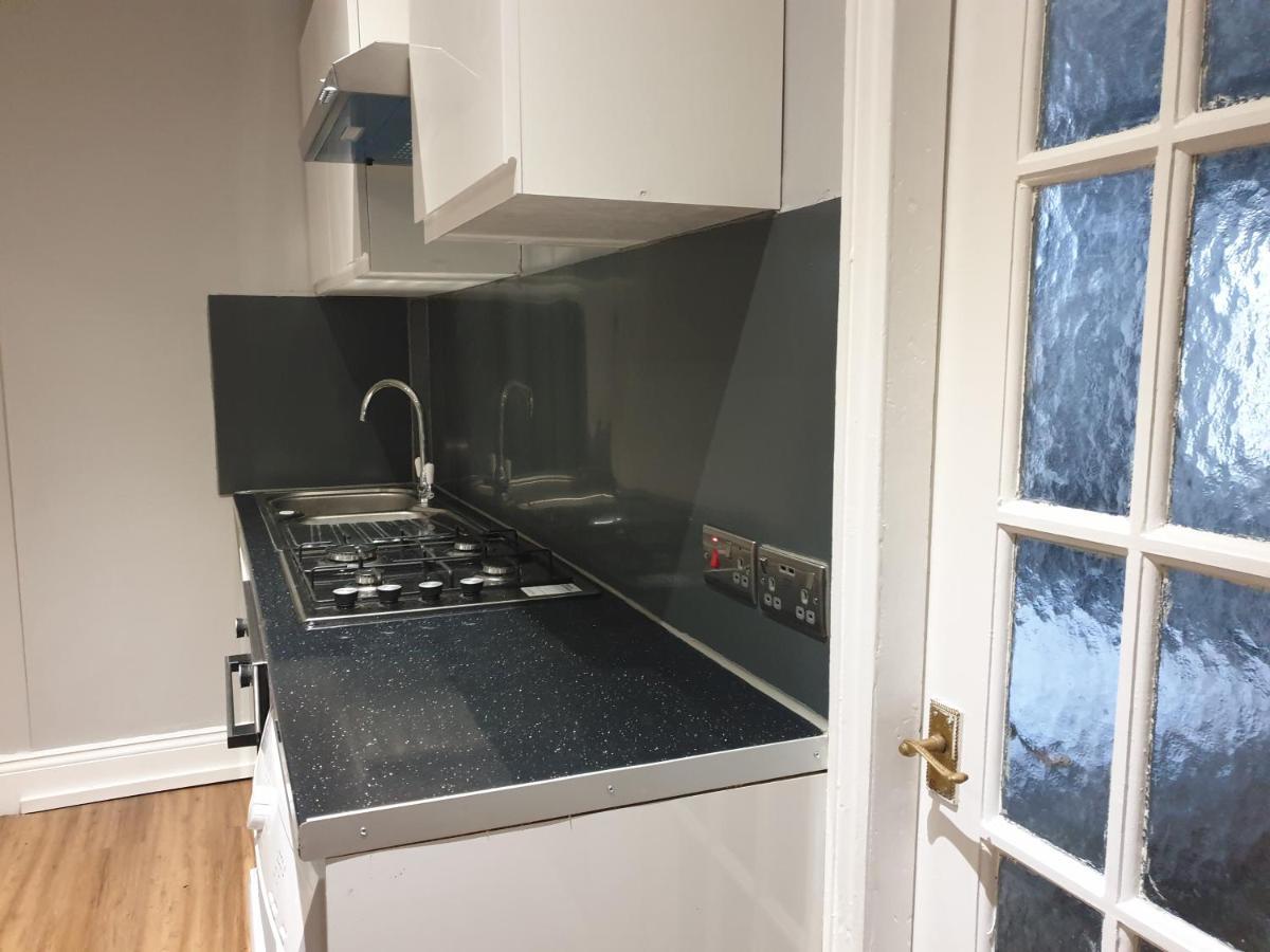 Lovely 1 Bedroom Flat High Barnet 3 Mins Away Esterno foto
