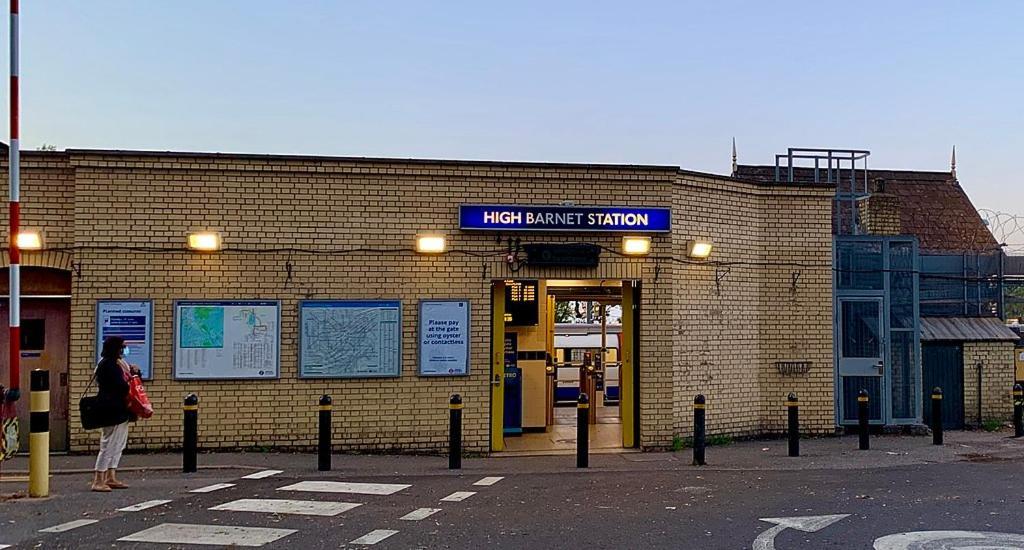 Lovely 1 Bedroom Flat High Barnet 3 Mins Away Esterno foto